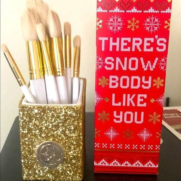 BH Cosmetics - There's Snowbody Like You 12/Piece Brush Set With Shimmer Gold Holder