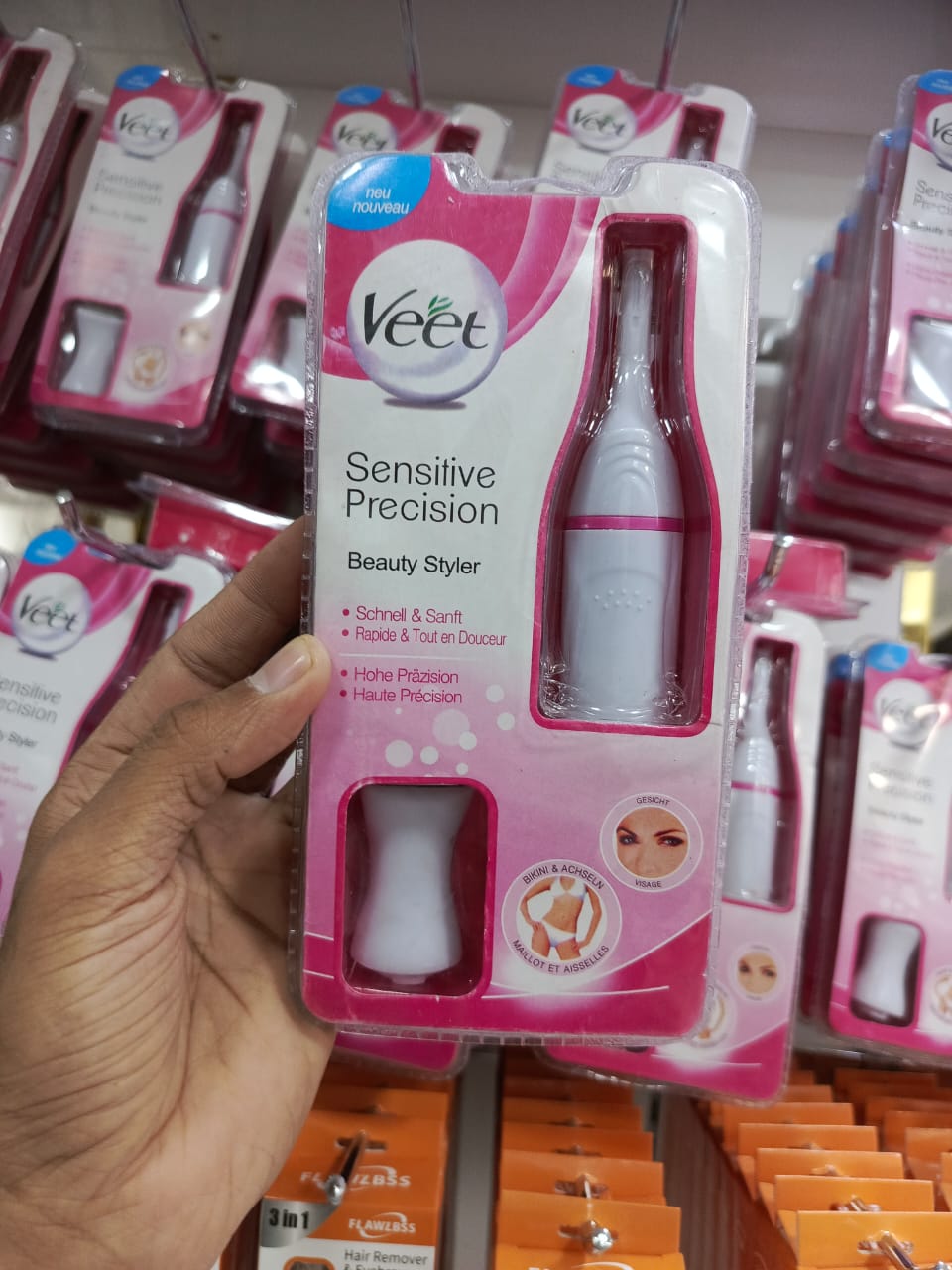 Veet Eye Brow & Upper Lips Trimmer