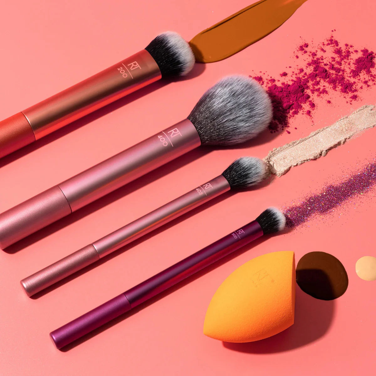 Real Techniques Everyday Essentials Makeup Brush Set With Single Sponge