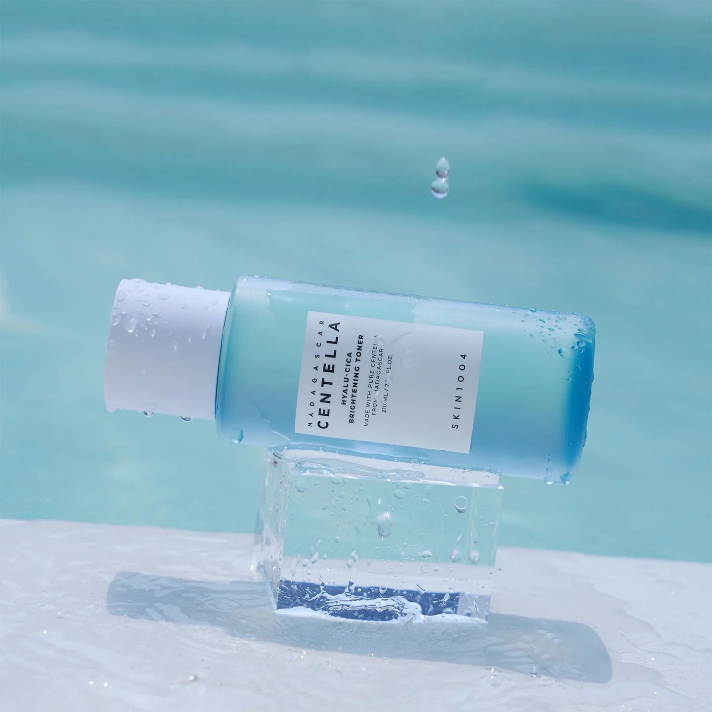SKIN1004 Madagascar Centella Hyalu-Cica Brightening & Mild Exfoliating Moisturizing Toner 210ml