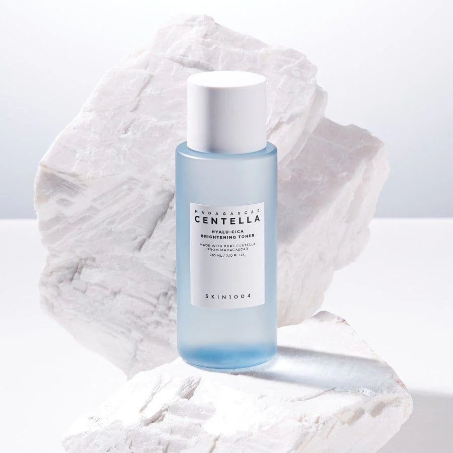 SKIN1004 Madagascar Centella Hyalu-Cica Brightening & Mild Exfoliating Moisturizing Toner 210ml